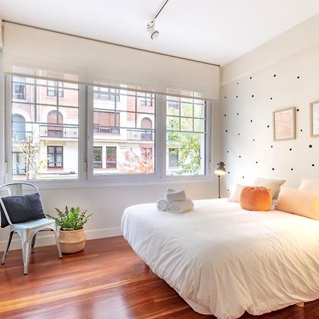 Gran Apartamento Con Estilo En El Centro De Bilbao Exterior photo